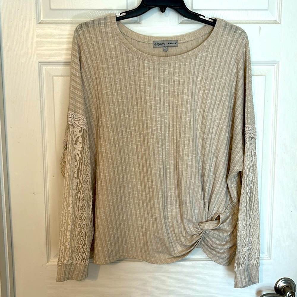 Absolutely Famous Top size 3X with lace sleeves and knot detail and bottom